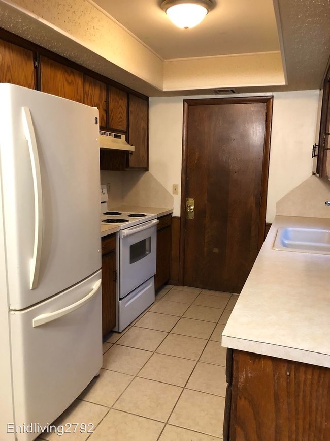 Building Photo - 3116 Forestridge Dr