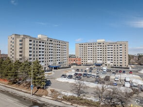 Building Photo - Elora