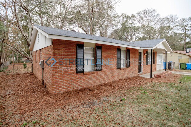 Foto del edificio - 5621 Buxton Dr