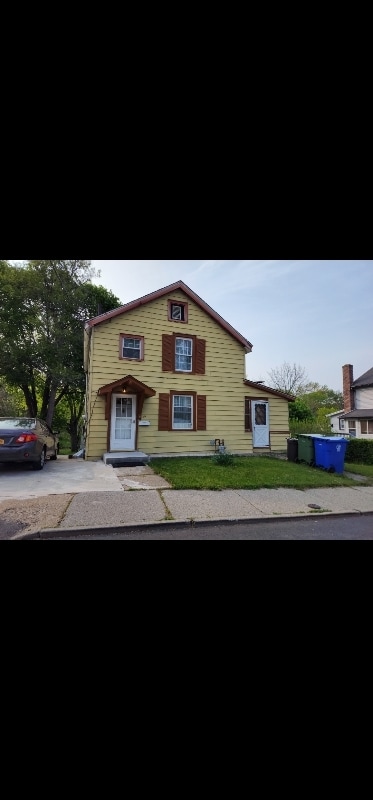Primary Photo - 19 Bonnell Pl