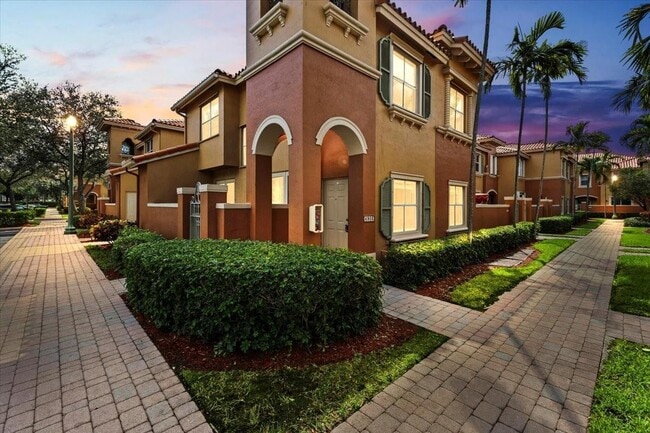 Photo - 4903 Schooner Dr Townhome