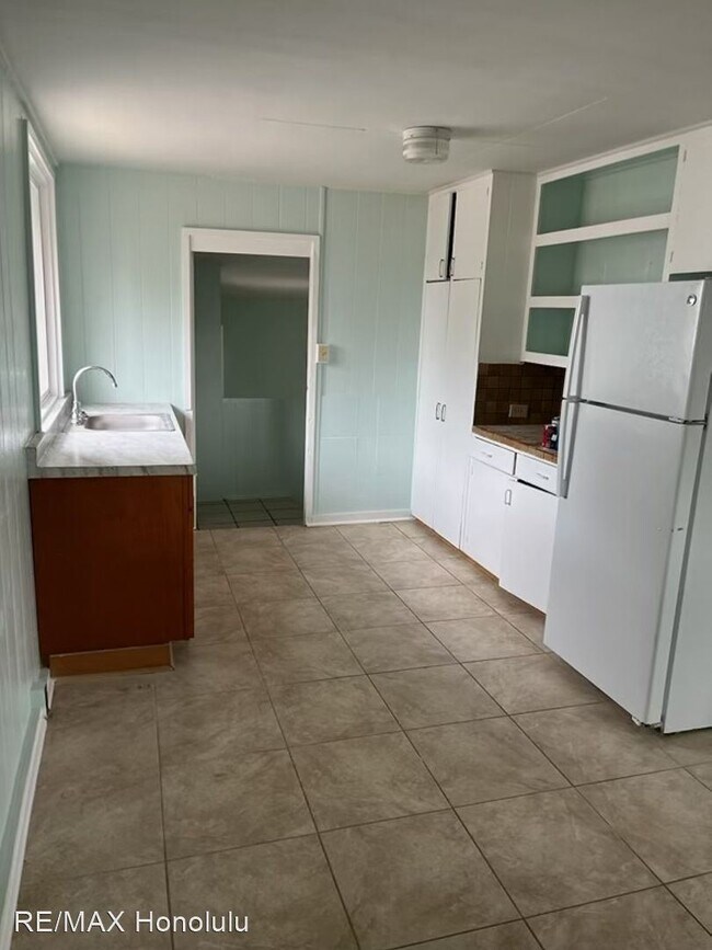 Foto del edificio - 3 br, 1 bath House - 84-123 Jade Street