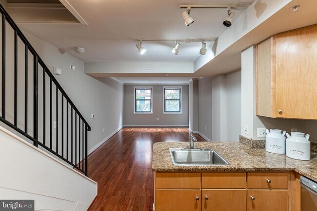 Foto del edificio - 616 E St NW