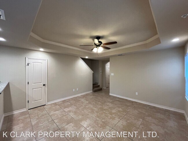 Foto del edificio - 3 br, 2.5 bath House - 6502 MARCEL WAY #104