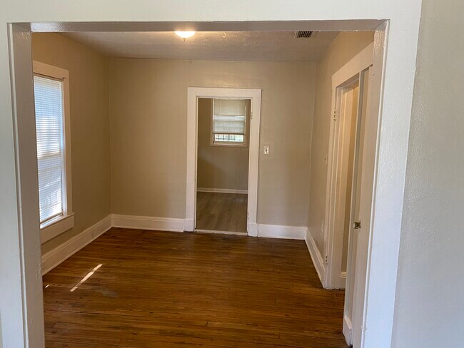 Building Photo - 739 Escambia St