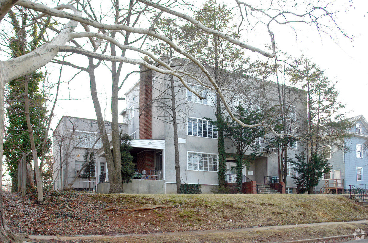 Foto principal - 3509 Powhatan Ave