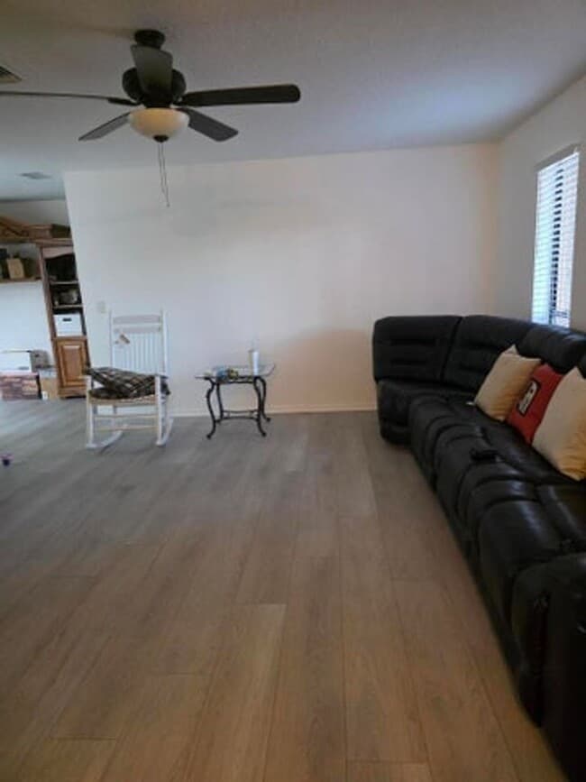 Building Photo - 119 Jay Ct