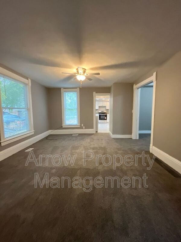 Building Photo - 445 N 25th St