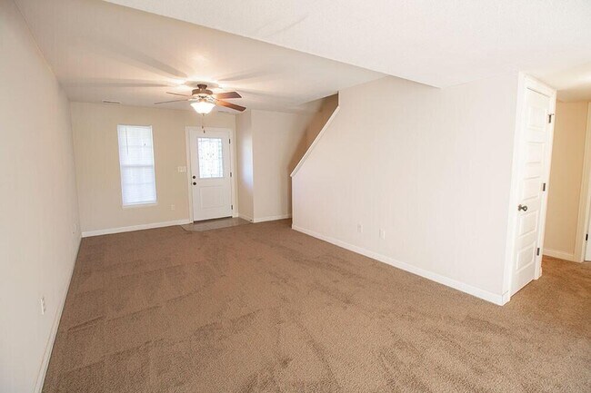 Building Photo - 4718 Dehaven Dr