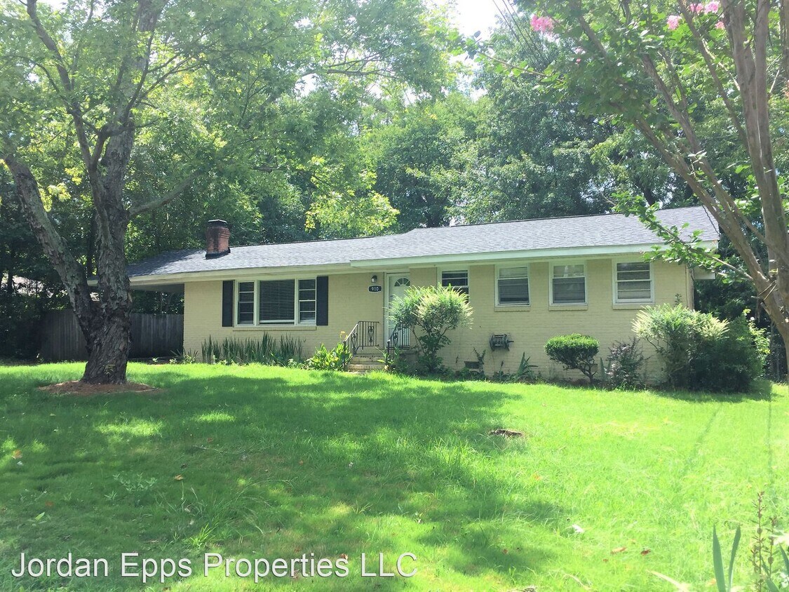 3 br, 1.5 bath House 910 Cherokee Trail House for Rent in Smyrna