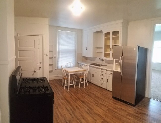 Building Photo - 265 E 400 N