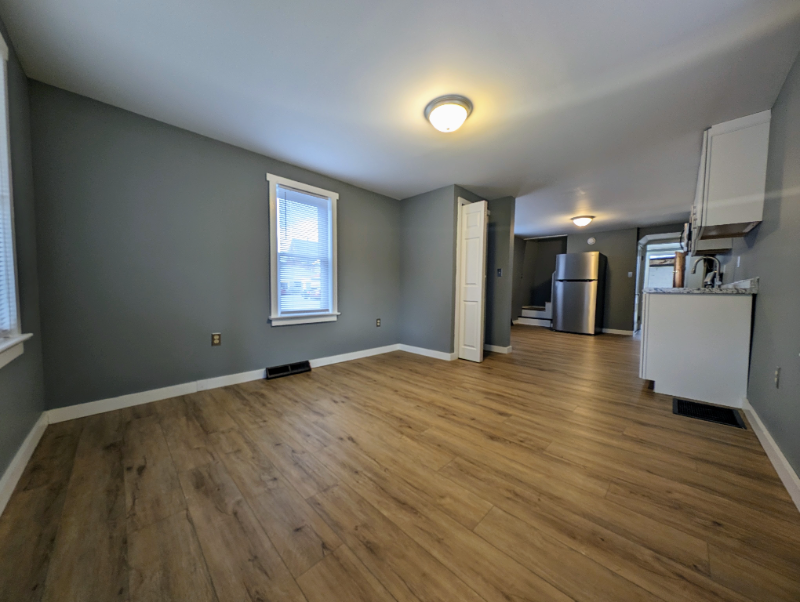 Primary Photo - 158 Duke St