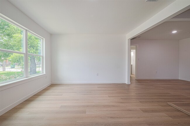 Foto del edificio - 606 Cresline St