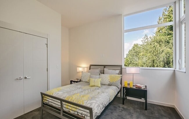 Building Photo - 3516 NE 87th St