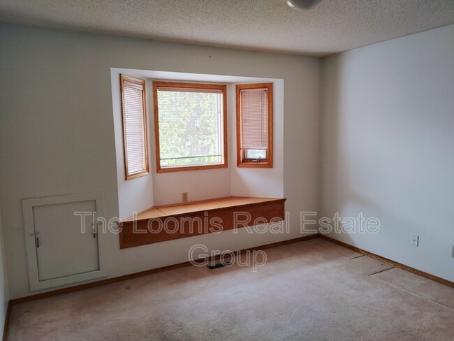 Building Photo - 615 Forest Ln NW