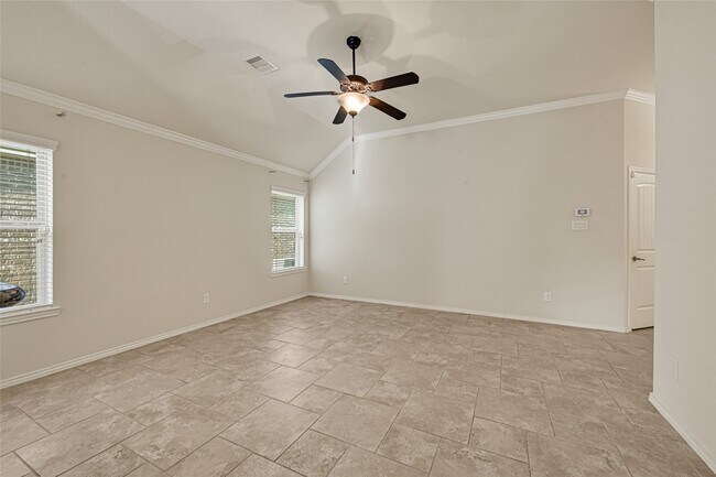 Foto del edificio - 16622 Lake Prince Ln