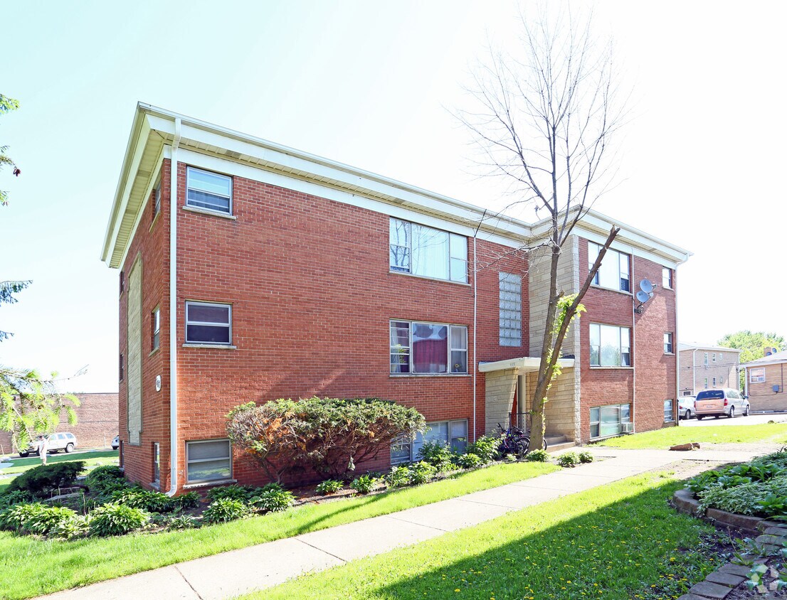 Primary Photo - 607 S Iowa Ave