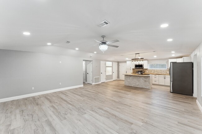 Building Photo - E. B. Cooper Property