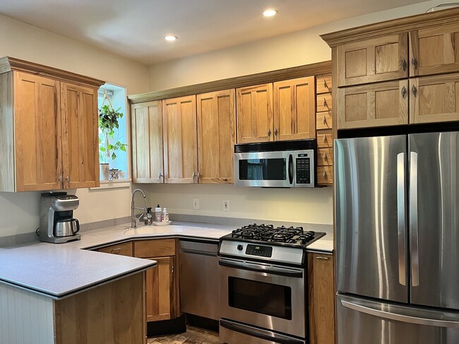 Kitchen - 522 W 33rd Street