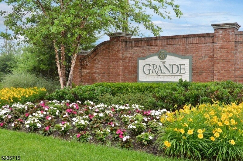 Foto principal - 4211 Ramapo Ct