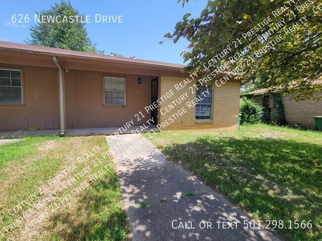 Building Photo - 626 Newcastle Dr