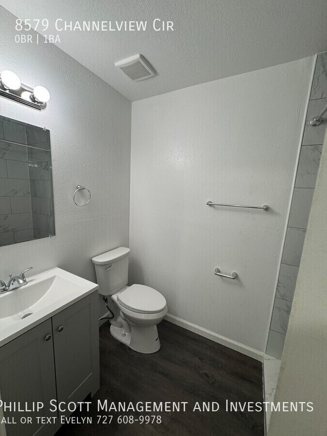 Building Photo - 8579 Channelview Cir