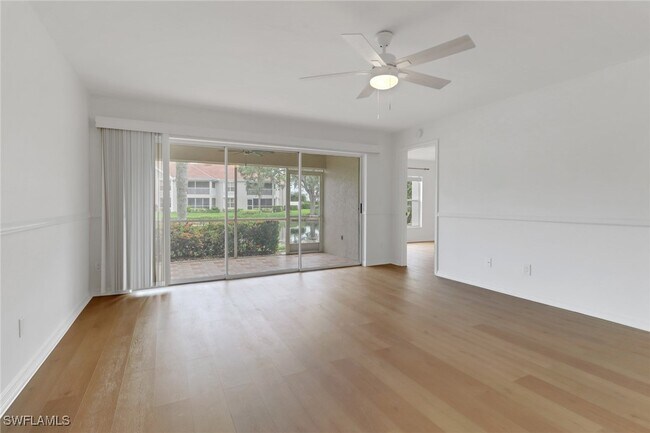 Foto del edificio - 9836 Luna Cir