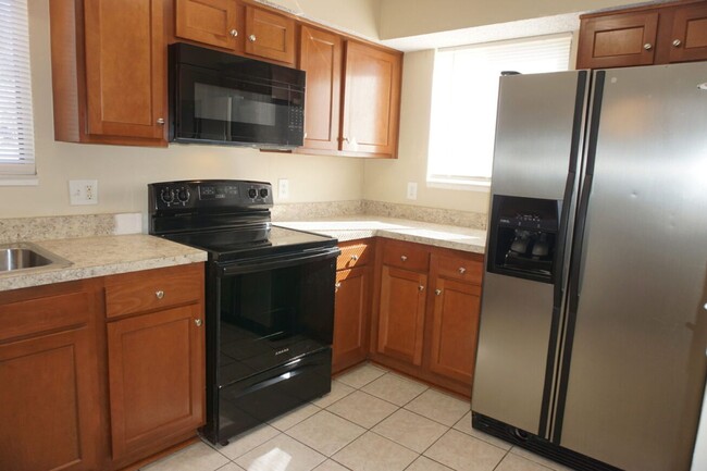 Foto del edificio - 2 bedroom 2 1/2 bath townhome in Arlington