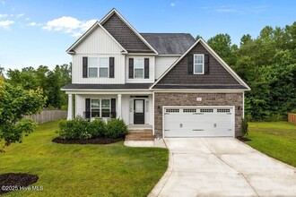 Building Photo - 1165 Camellia Dr