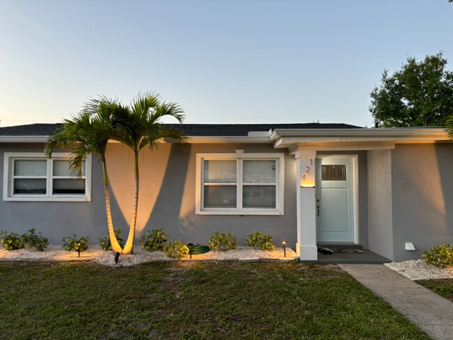 Foto del edificio - 421 42nd Ave NE