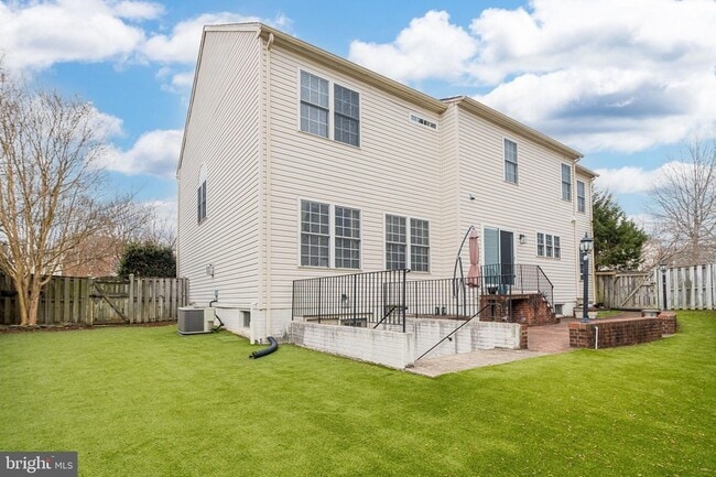 Photo - 6239 Willowfield Way House