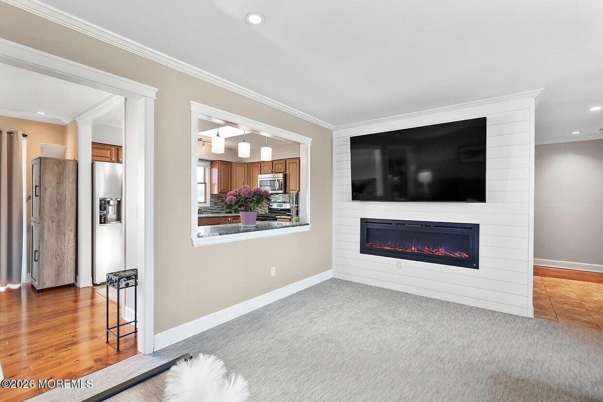 Foto del edificio - 1435 Flintoft Ave