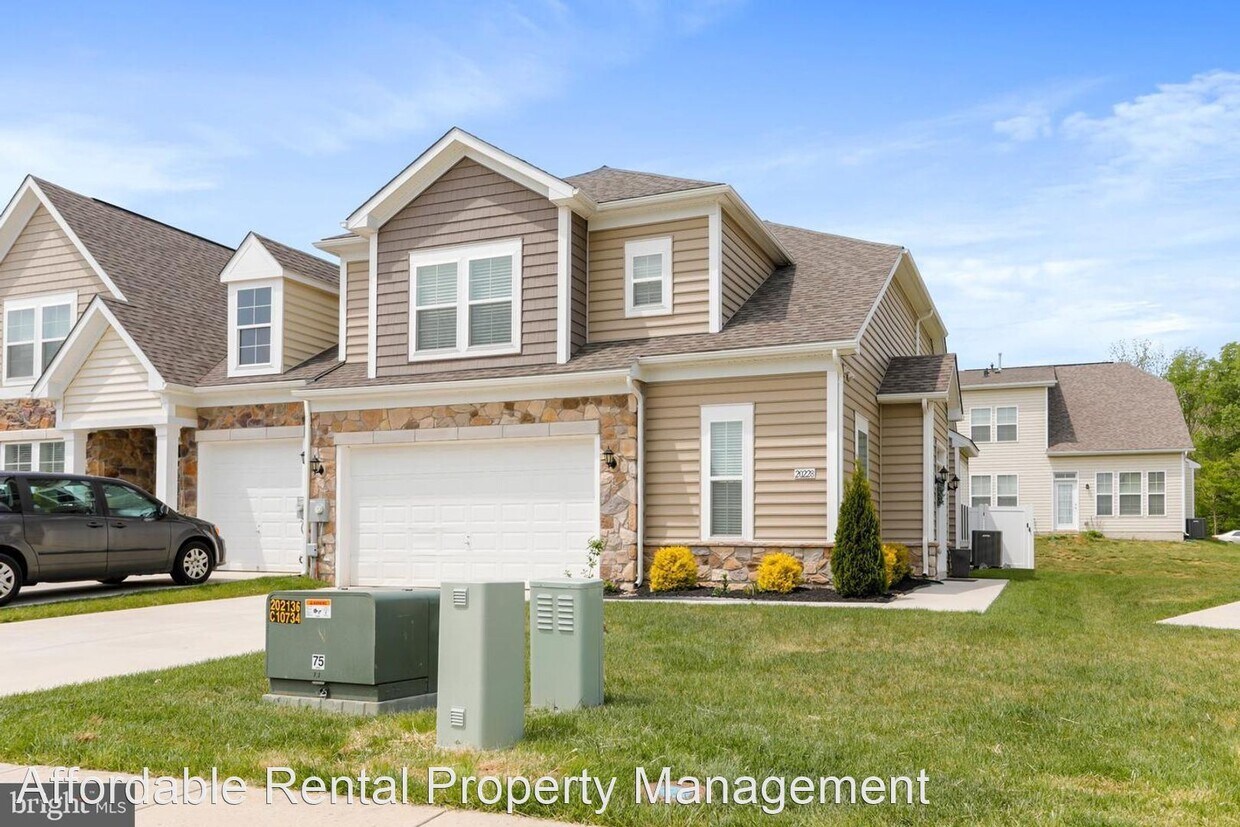 Foto principal - 3 br, 2.5 bath House - 20228 Huntington Court