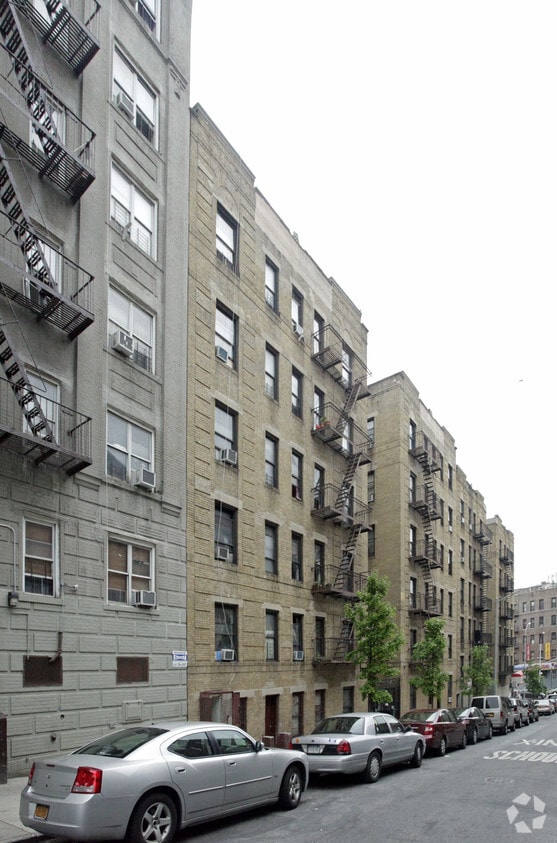 562 - 568 W 193rd St - 562-568 W 193rd St