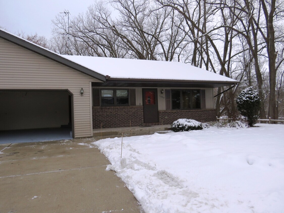 Foto principal - 1058 Broadway St