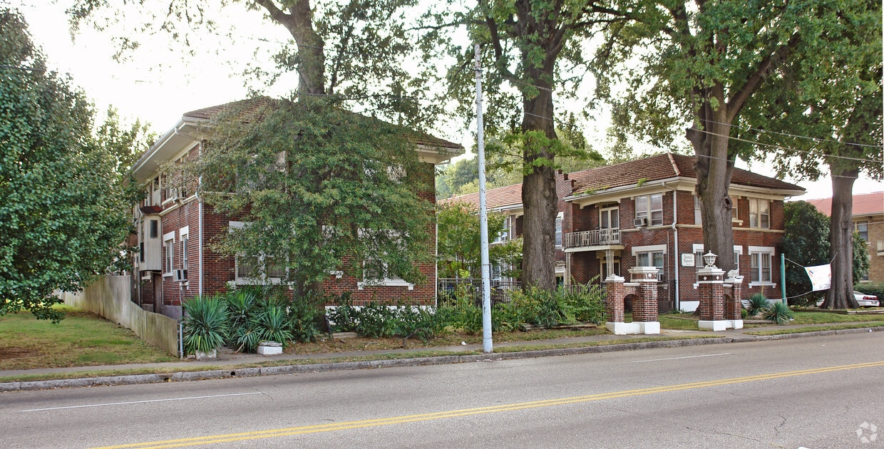 Building Photo - 220-226 Cleveland St