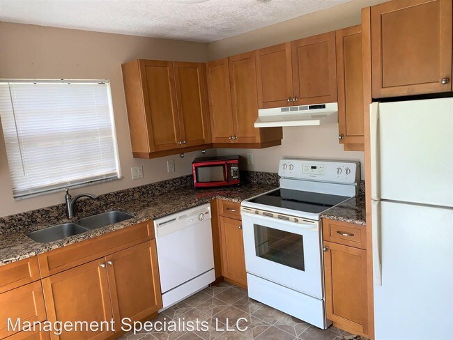 Building Photo - 2241 SE Breckenridge Cir