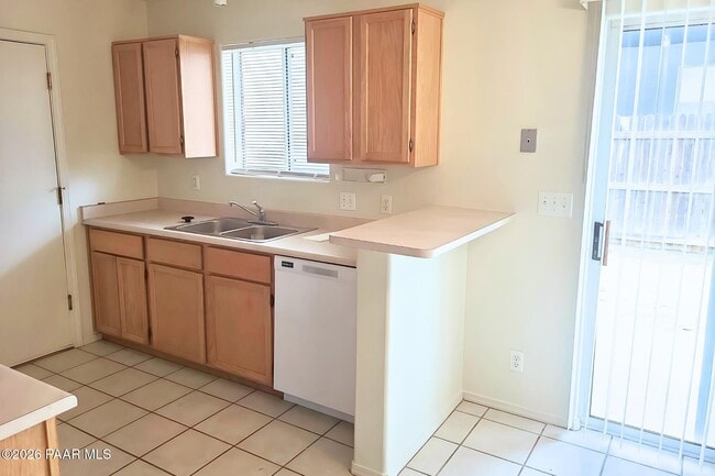 Building Photo - 7060 E Burro Ln