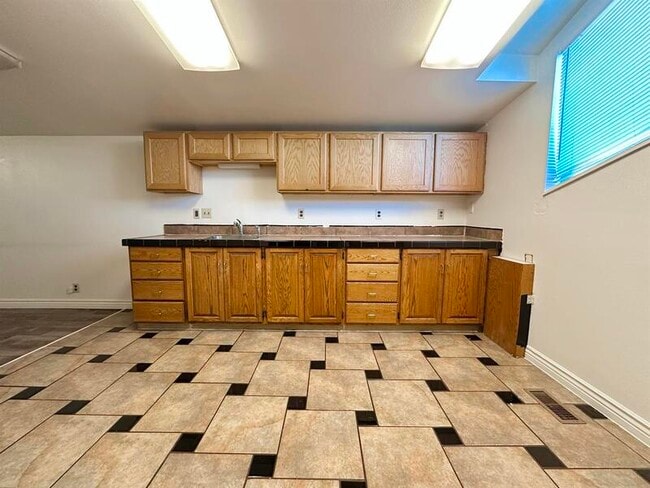 Foto del edificio - 27 N Tremont St