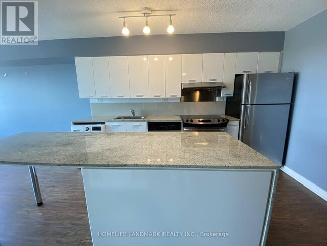 Building Photo - 15-1115 Singer Ct