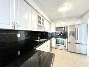 Building Photo - 5900 SW 127th Ave