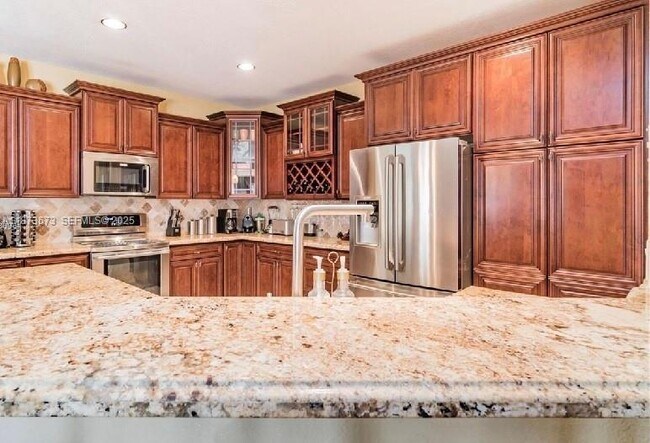 Building Photo - 1379 NW 166th Ave