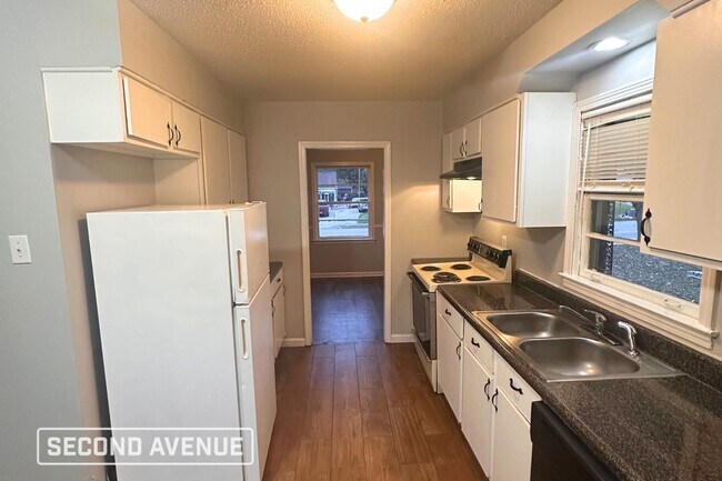 Foto del edificio - 1423 Whitney Ave