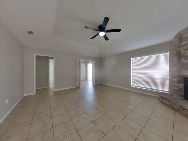 Foto del edificio - 6807 Enns Ln