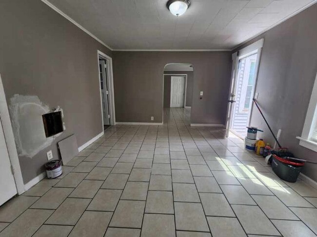 Building Photo - Single Family Home