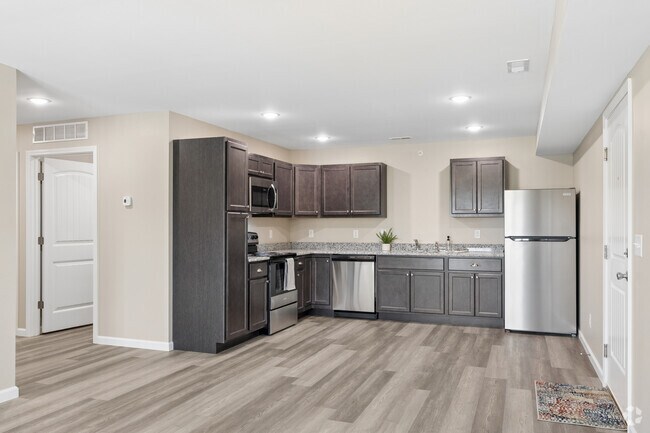 2BR, 2BA - 1,226SF - Dining Room - Autumn Leaf Apartment Homes