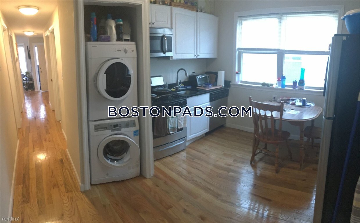 Primary Photo - 184 Boston St