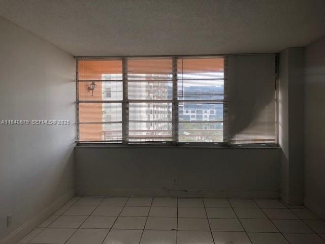 Foto del edificio - 2025 NE 164th St