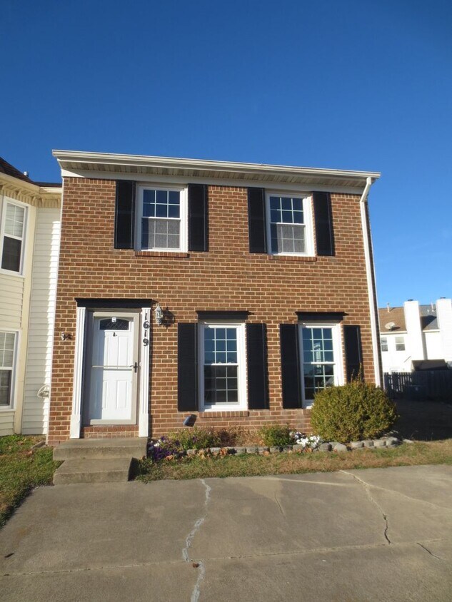 Primary Photo - 3 BR, 2.5 BA Townhouse in Ocean Lakes