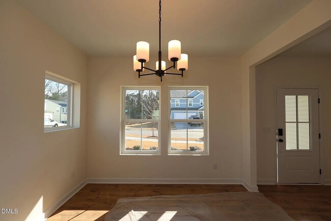 Building Photo - Room in House on Dimaggio Dr